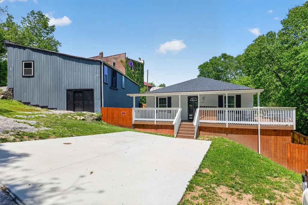 100 & 104 Vine Street Sadieville KY 40370