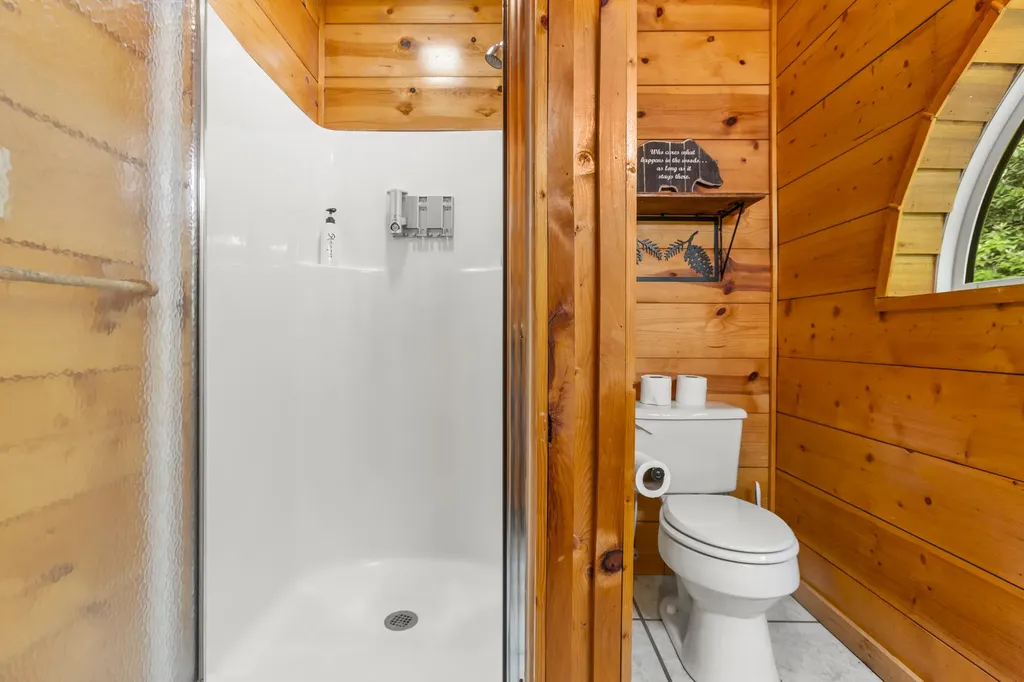 77 Lloyd Lane Stanton KY 40380