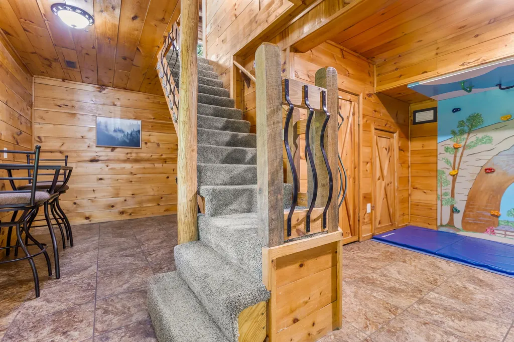 77 Lloyd Lane Stanton KY 40380