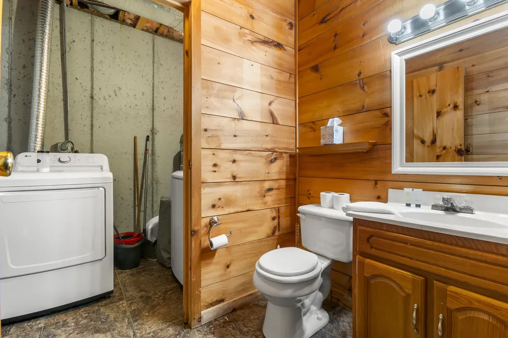 77 Lloyd Lane Stanton KY 40380