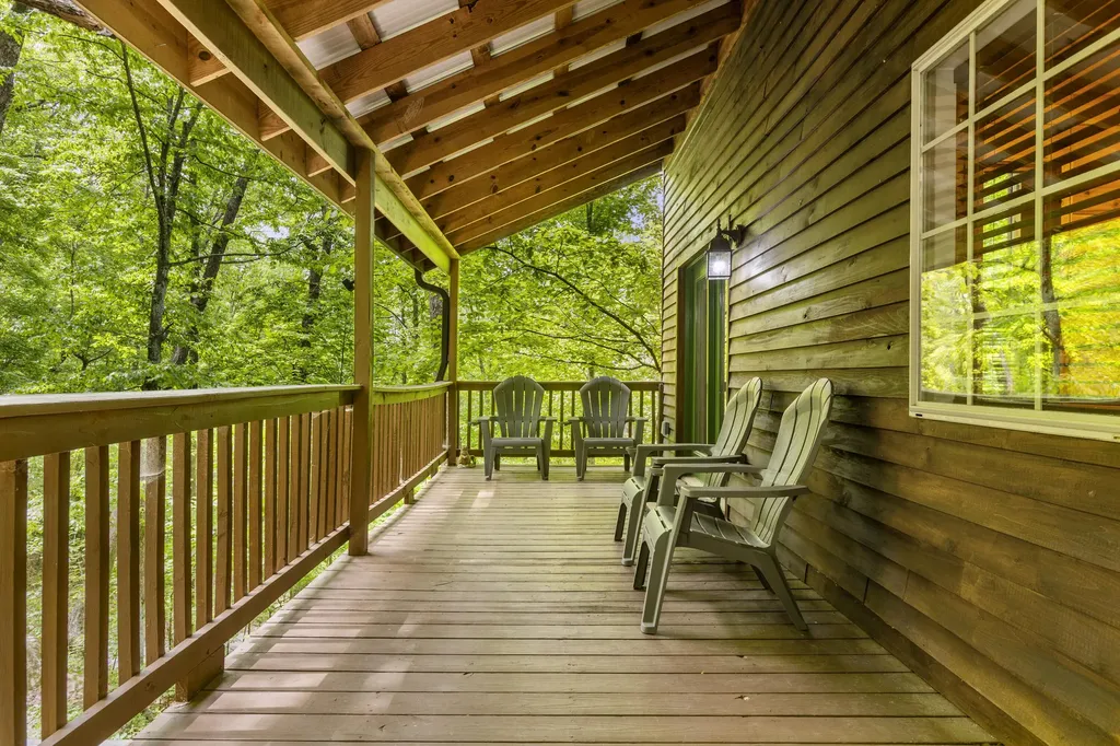 77 Lloyd Lane Stanton KY 40380