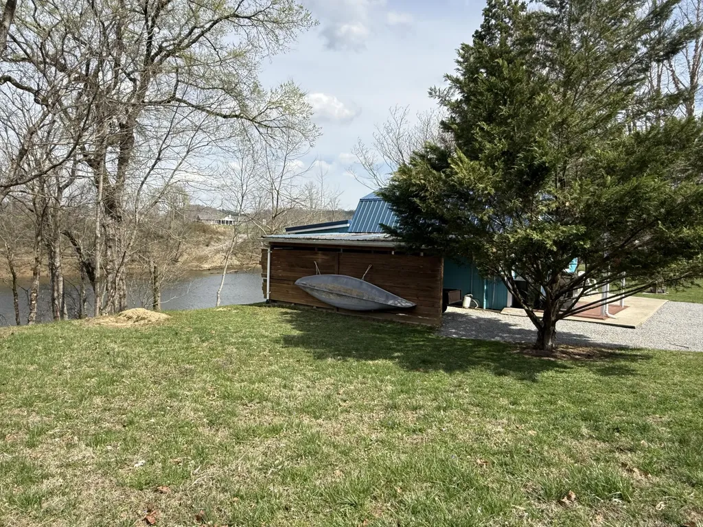 532 Campbells Ferry Lane Jamestown KY 42629