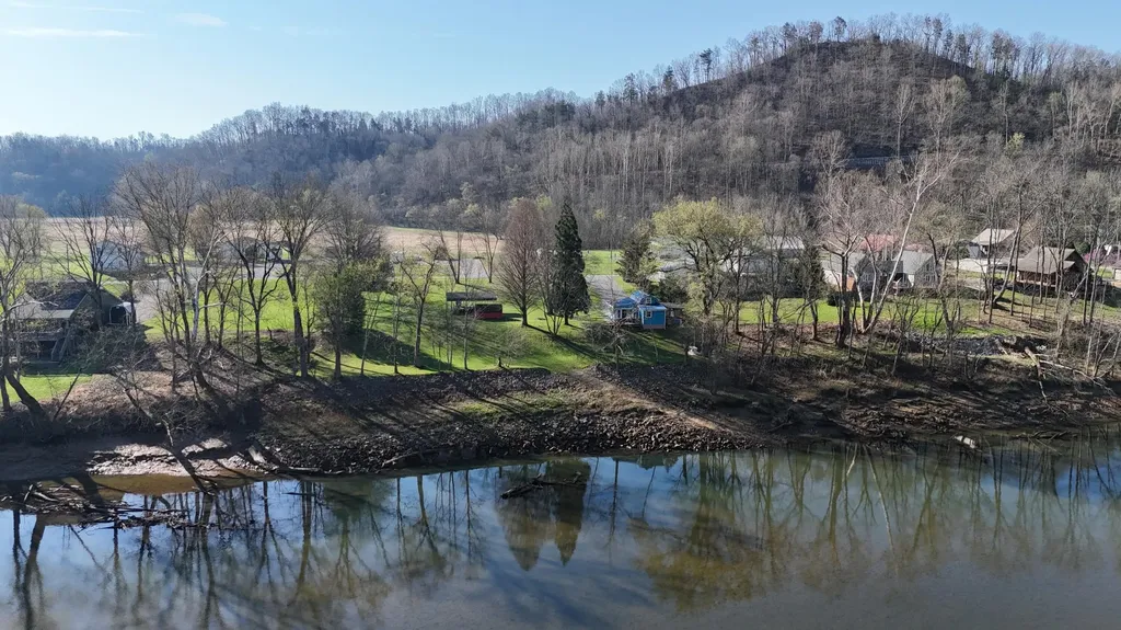 532 Campbells Ferry Lane Jamestown KY 42629