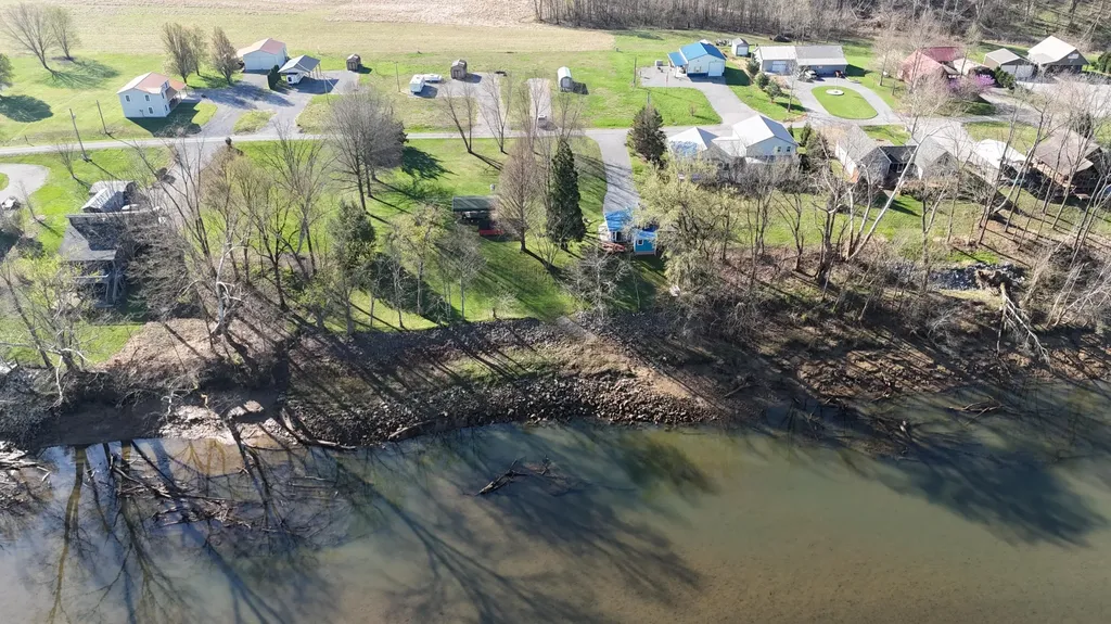 532 Campbells Ferry Lane Jamestown KY 42629