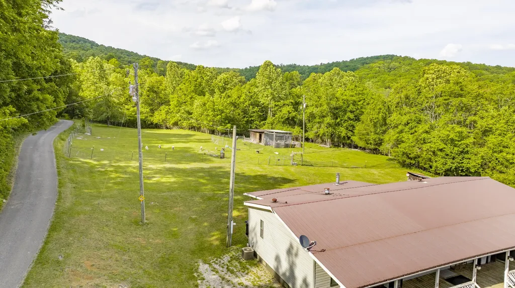 82 Abbott Broadhurst Road Monticello KY 42633
