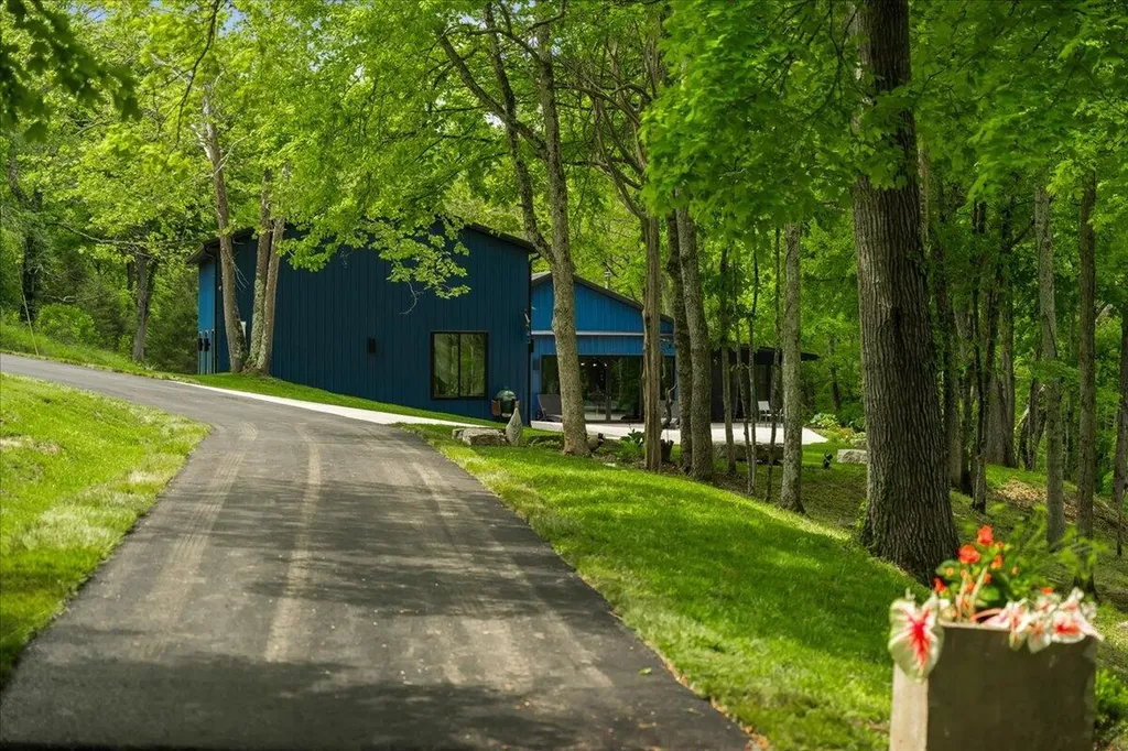 2231 Glass Mill Road Wilmore KY 40390