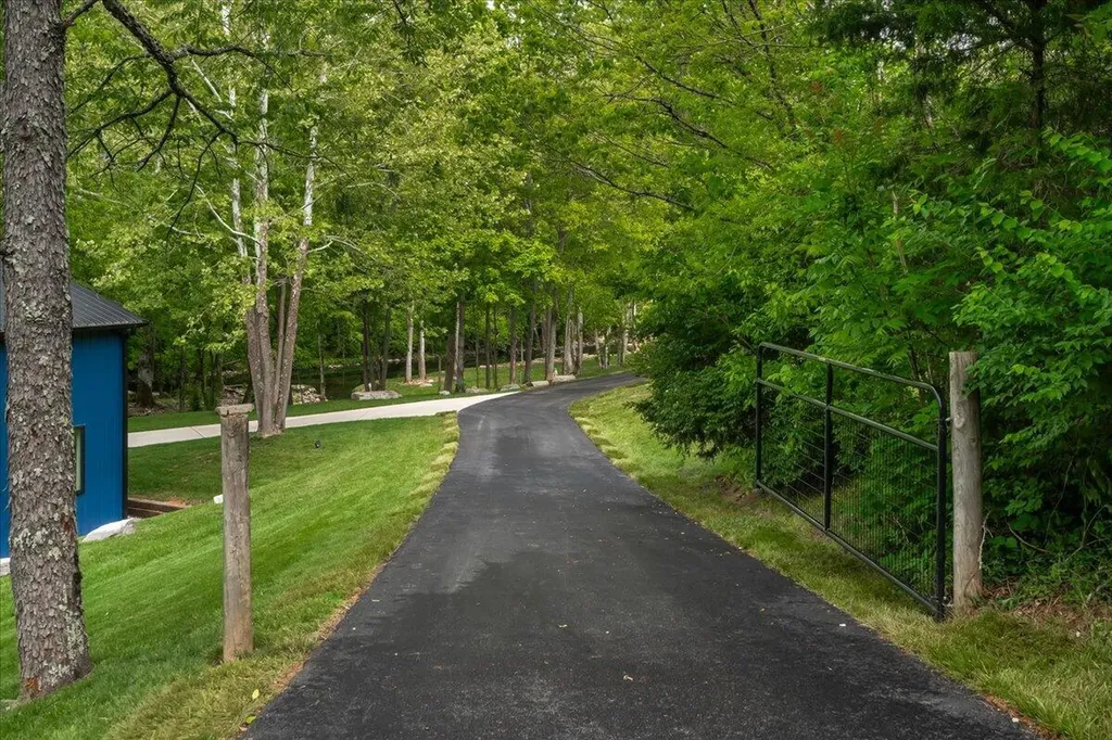 2231 Glass Mill Road Wilmore KY 40390
