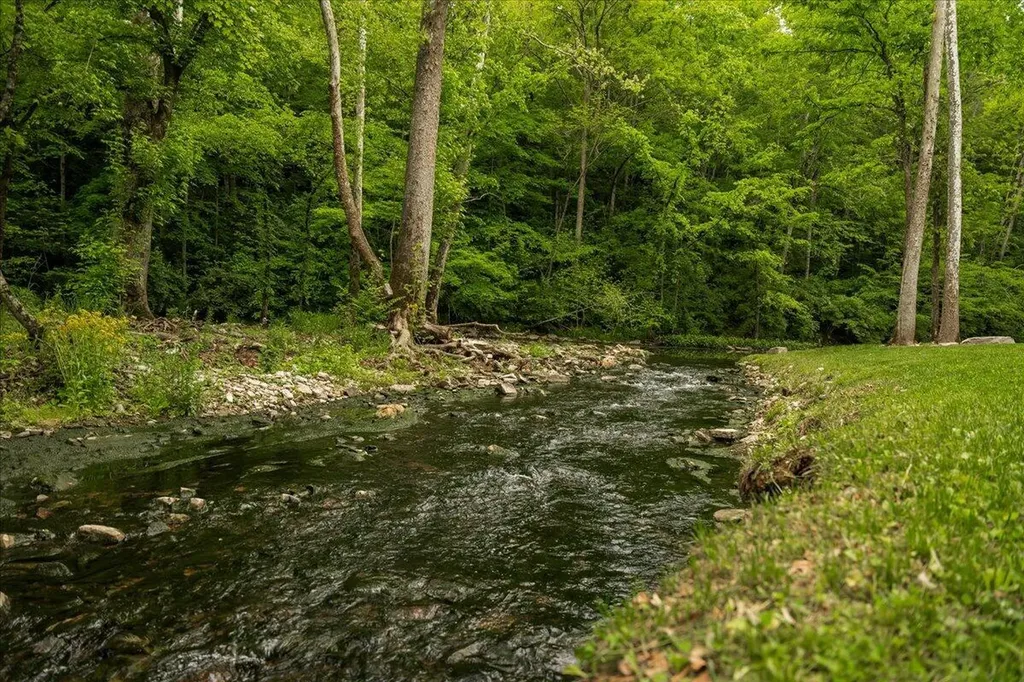 2231 Glass Mill Road Wilmore KY 40390