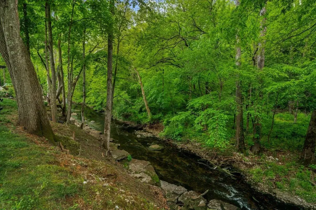 2231 Glass Mill Road Wilmore KY 40390