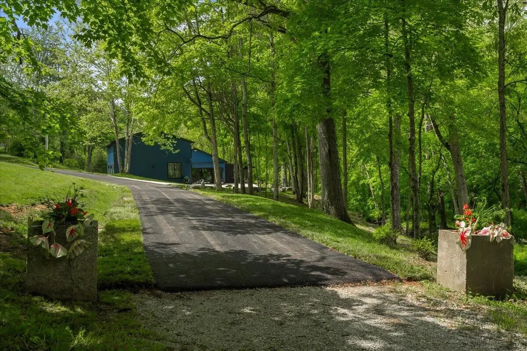 2231 Glass Mill Road Wilmore KY 40390