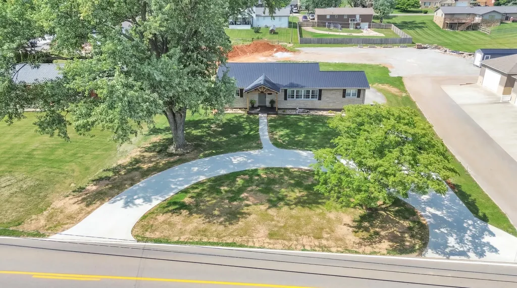 530 Parkers Mill Road Somerset KY 42501
