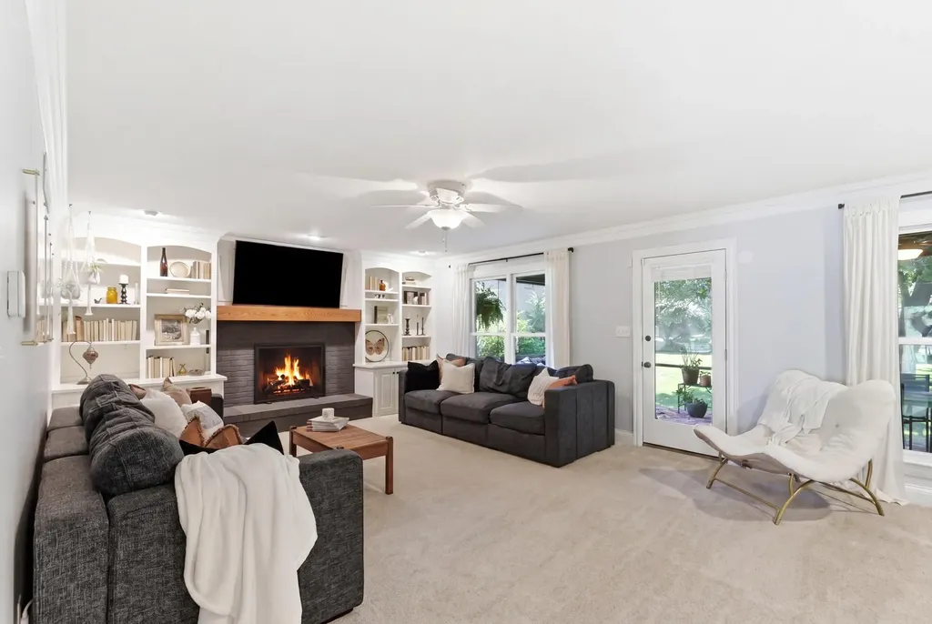 4132 John Alden Lane Lexington KY 40504
