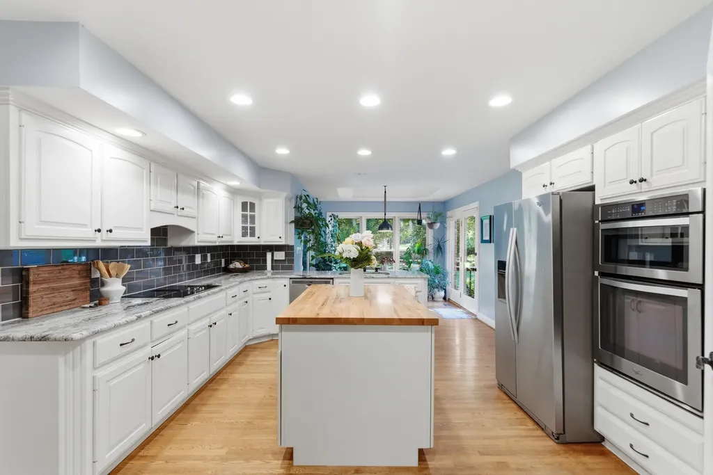 4132 John Alden Lane Lexington KY 40504
