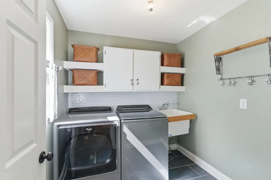 4132 John Alden Lane Lexington KY 40504