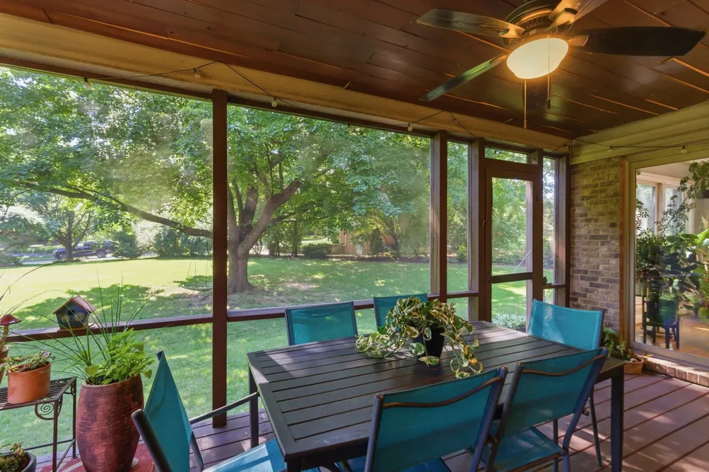 4132 John Alden Lane Lexington KY 40504
