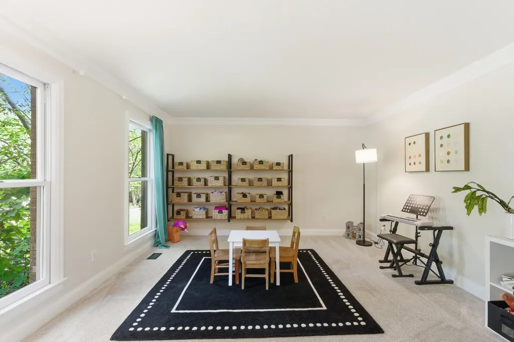 4132 John Alden Lane Lexington KY 40504