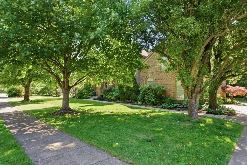 4132 John Alden Lane Lexington KY 40504