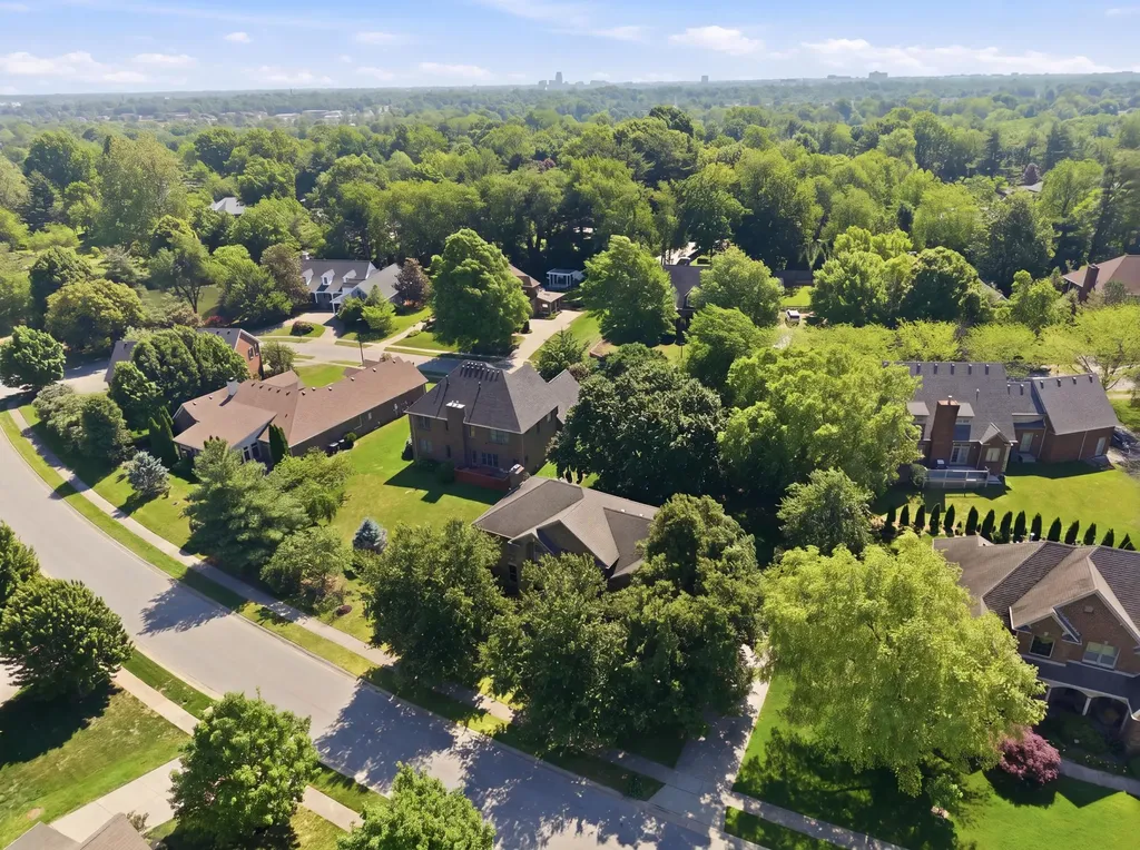 4132 John Alden Lane Lexington KY 40504