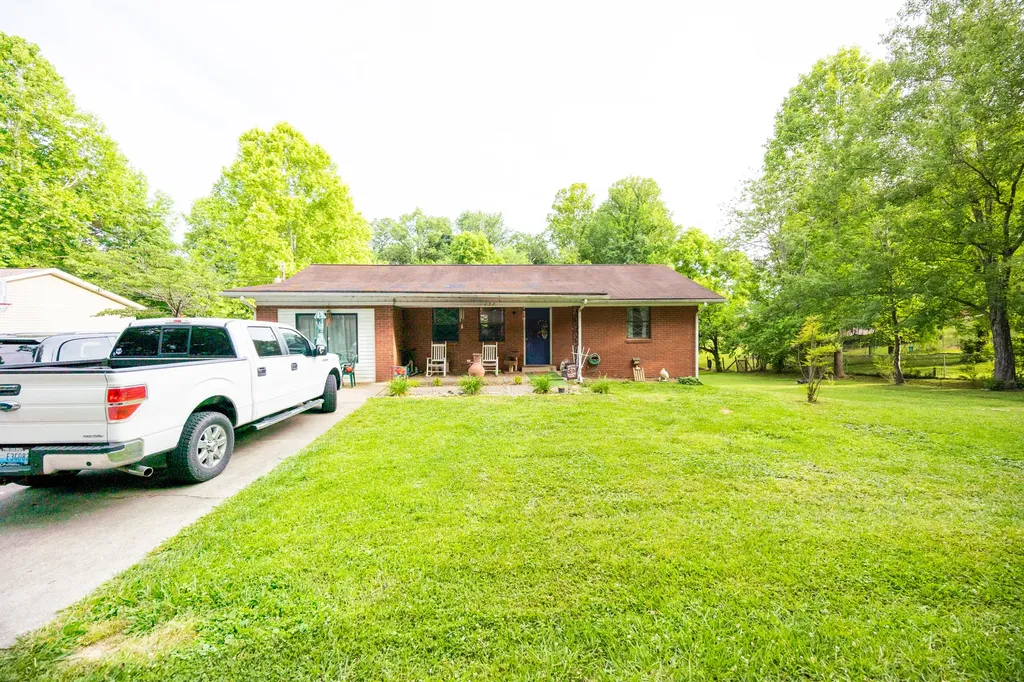 137 Felts School Road Corbin KY 40701