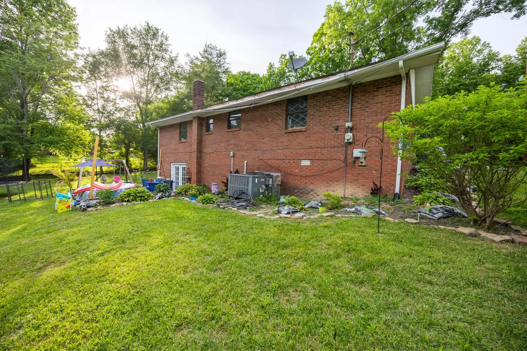 137 Felts School Road Corbin KY 40701
