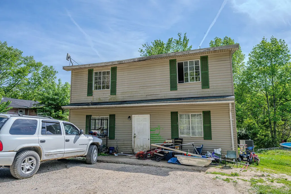 485 Estes Road Clay City KY 40312