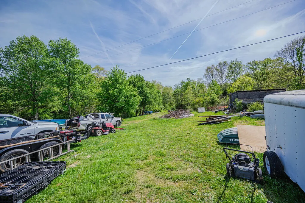 485 Estes Road Clay City KY 40312