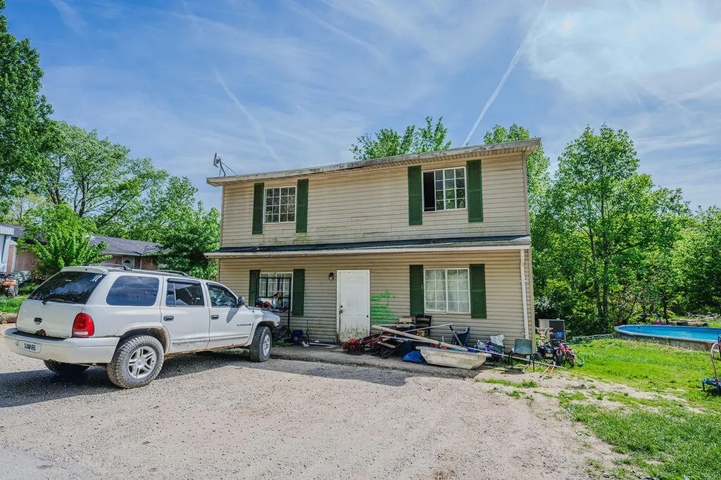 485 Estes Road Clay City KY 40312