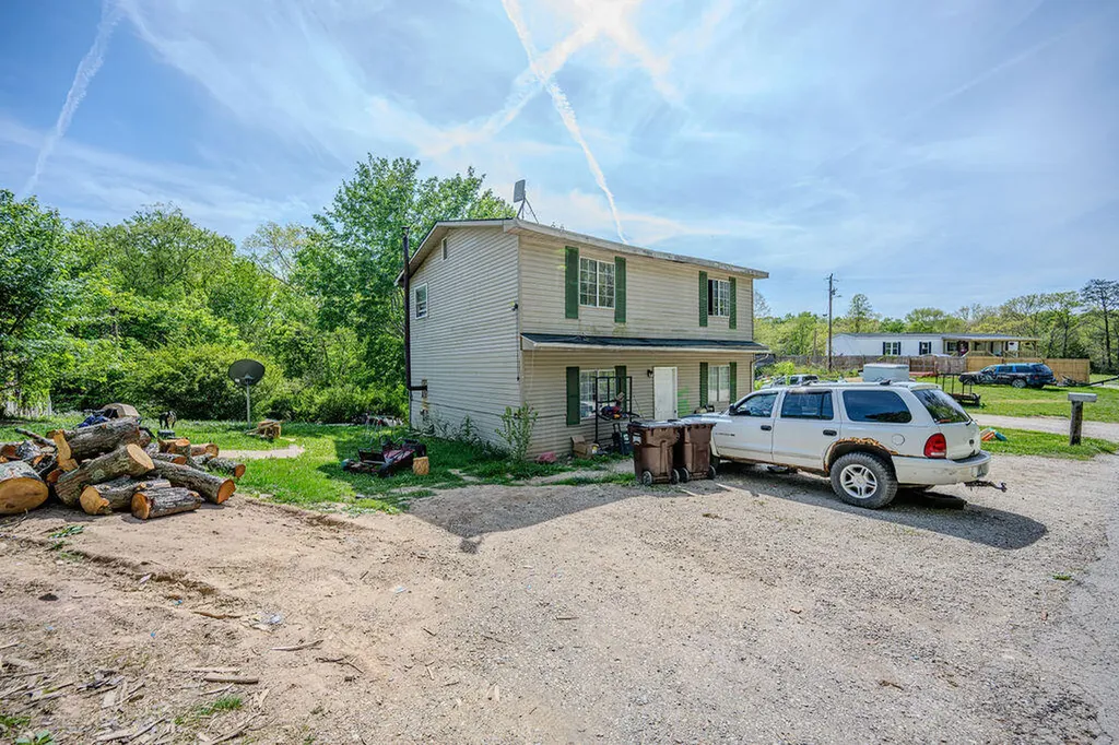 485 Estes Road Clay City KY 40312