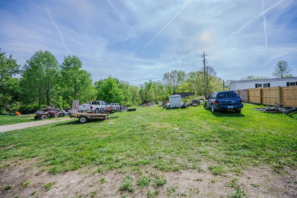 485 Estes Road Clay City KY 40312
