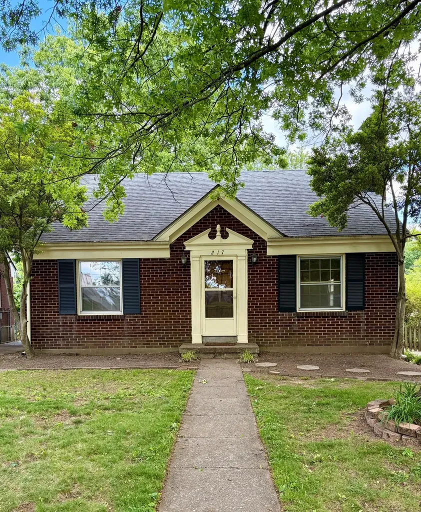 217 Romany Road Lexington KY 40502