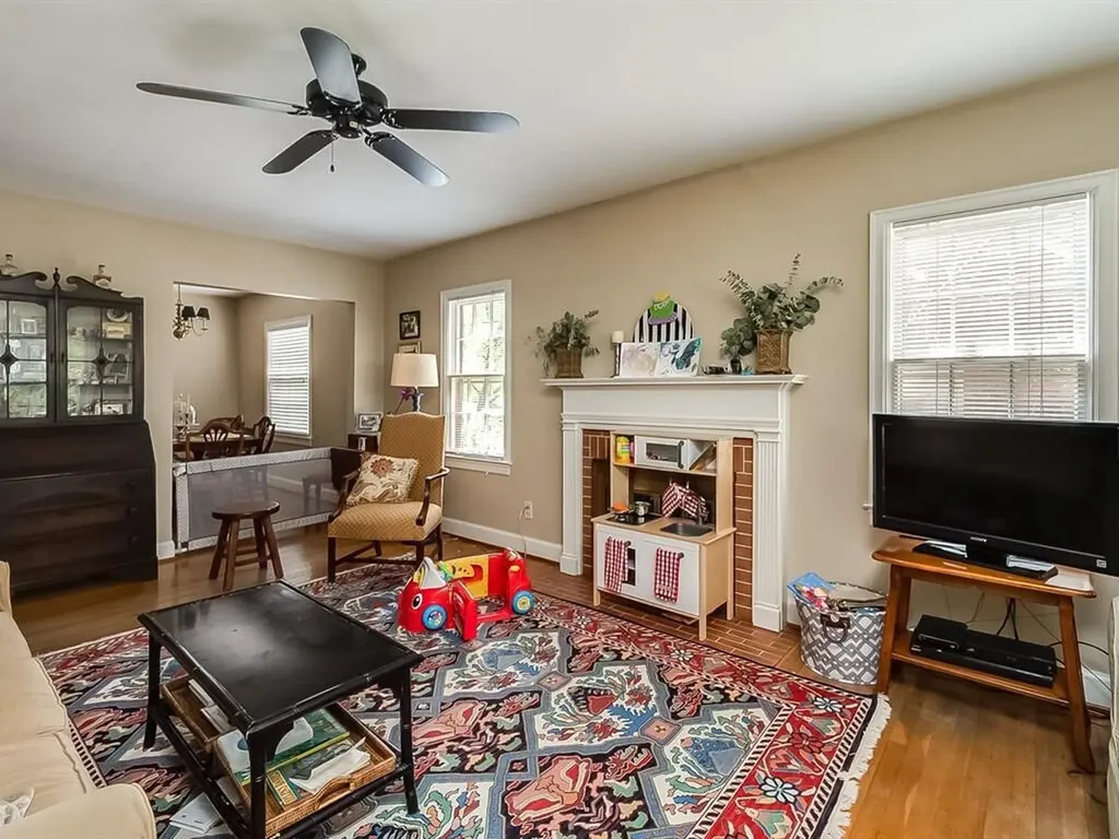 217 Romany Road Lexington KY 40502