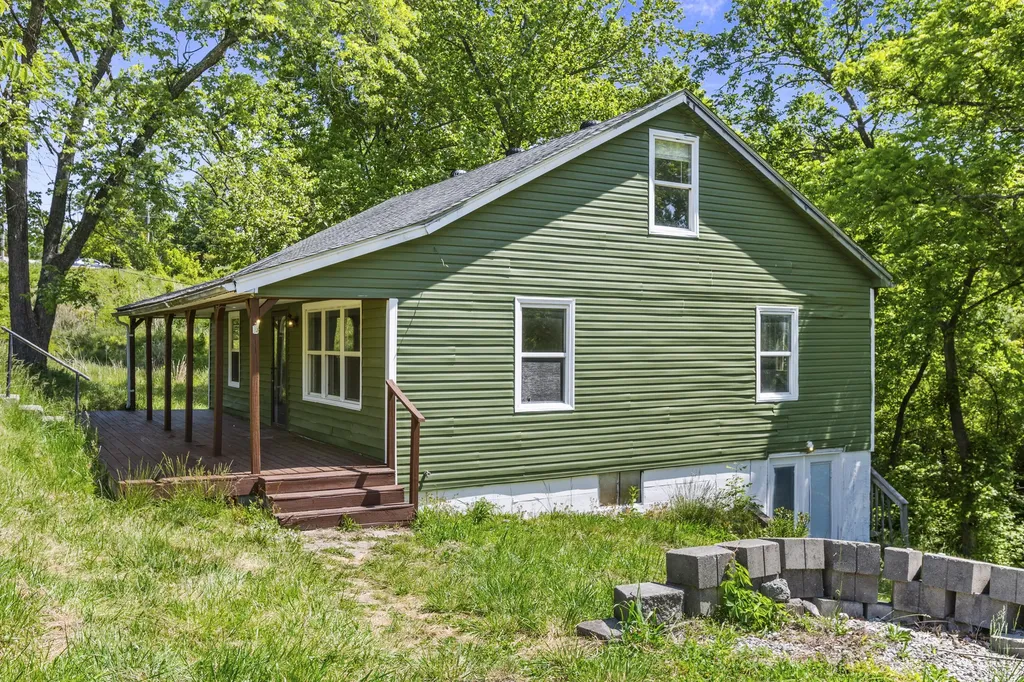 7390 Bald Knob Road Frankfort KY 40601