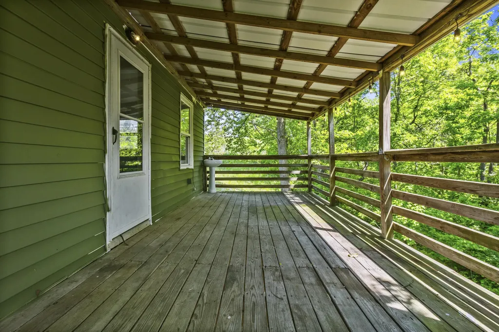 7390 Bald Knob Road Frankfort KY 40601