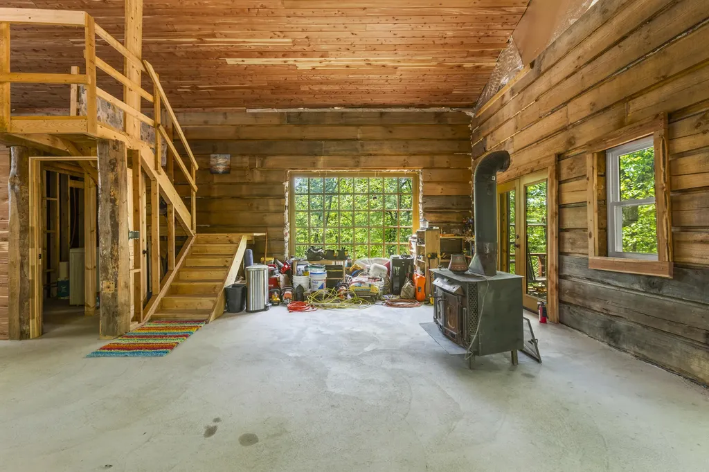 1237B High Rock Road Stanton KY 40380