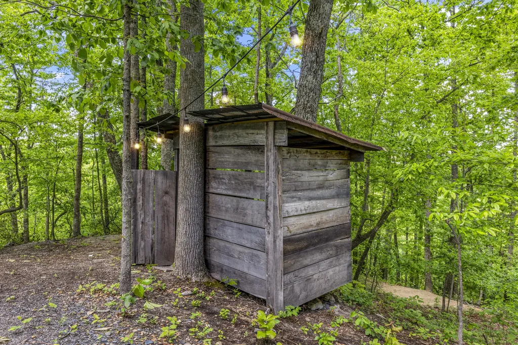 1237B High Rock Road Stanton KY 40380