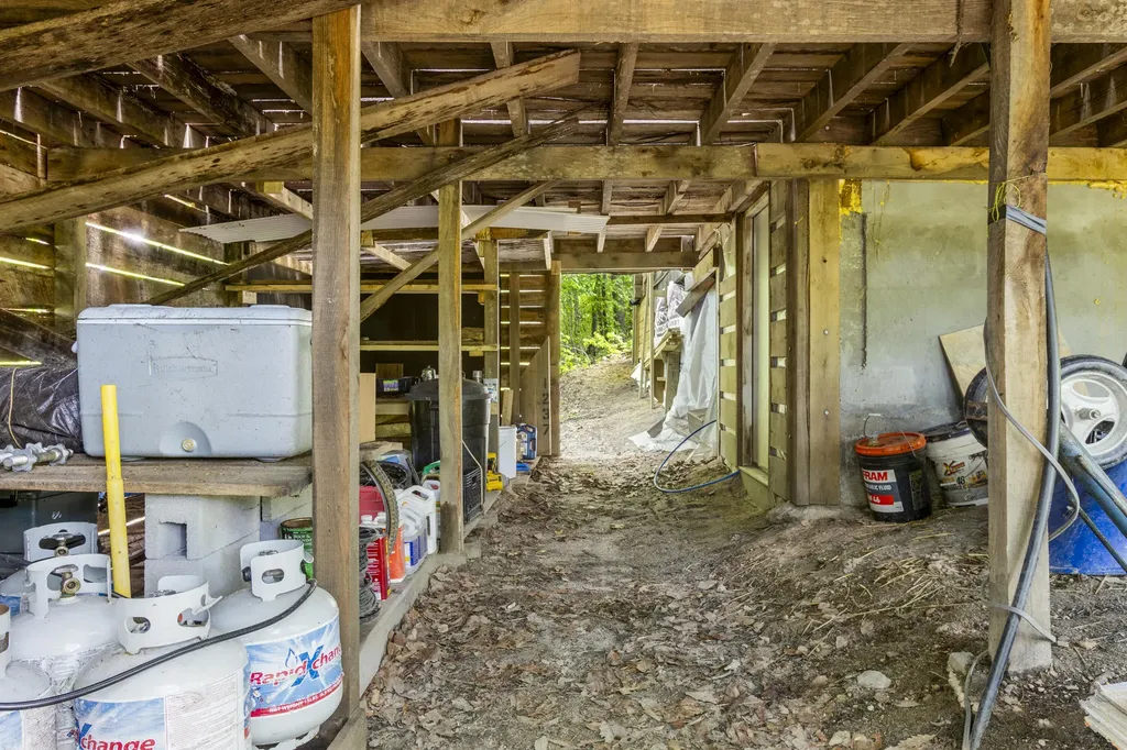 1237B High Rock Road Stanton KY 40380