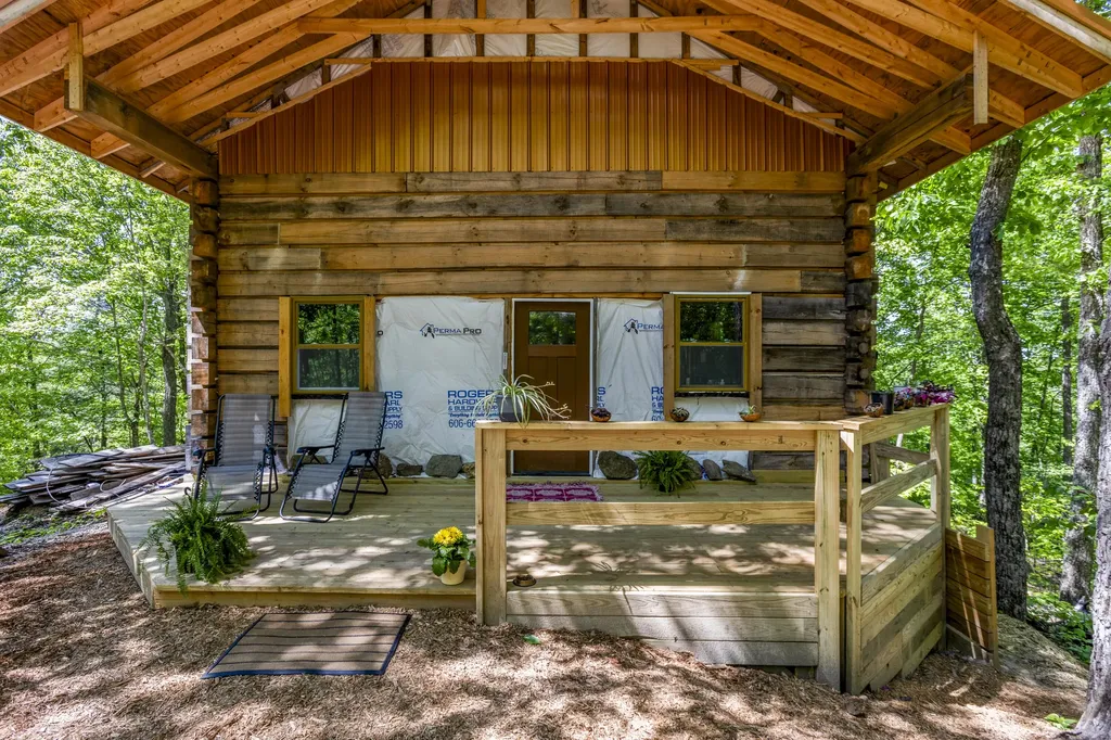 1237B High Rock Road Stanton KY 40380