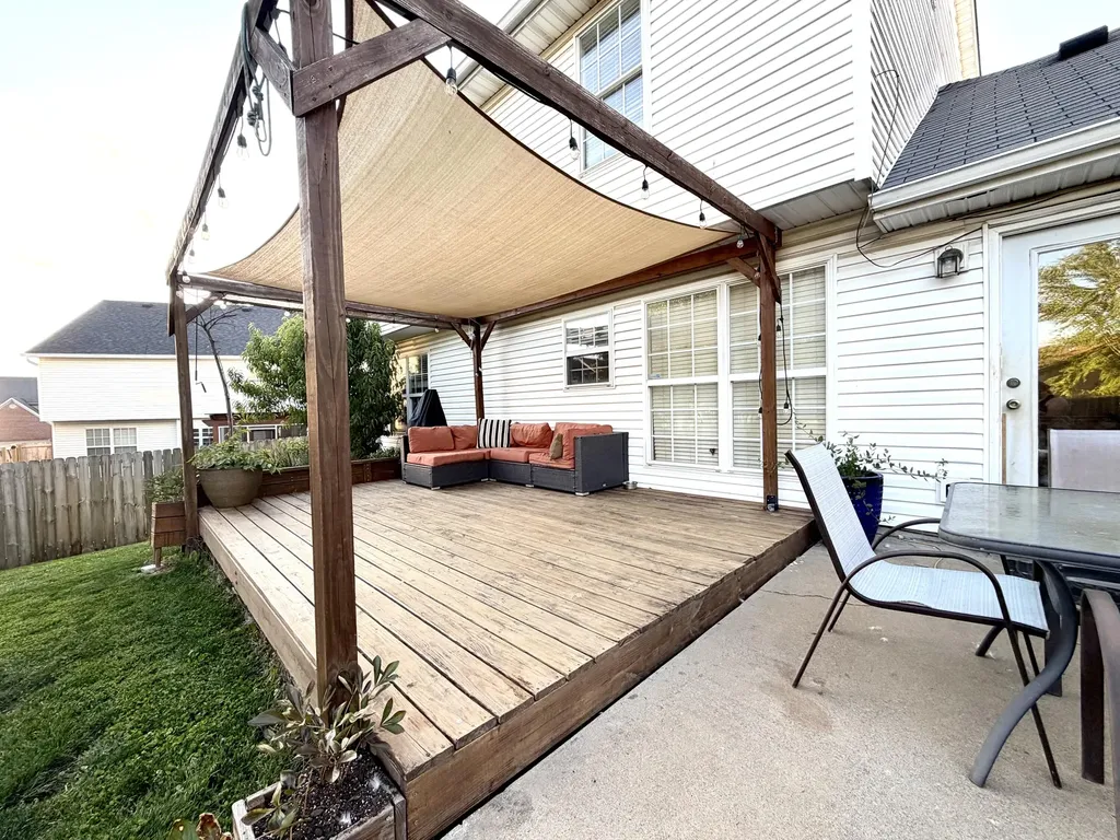 520 Skyview Lane Lexington KY 40511