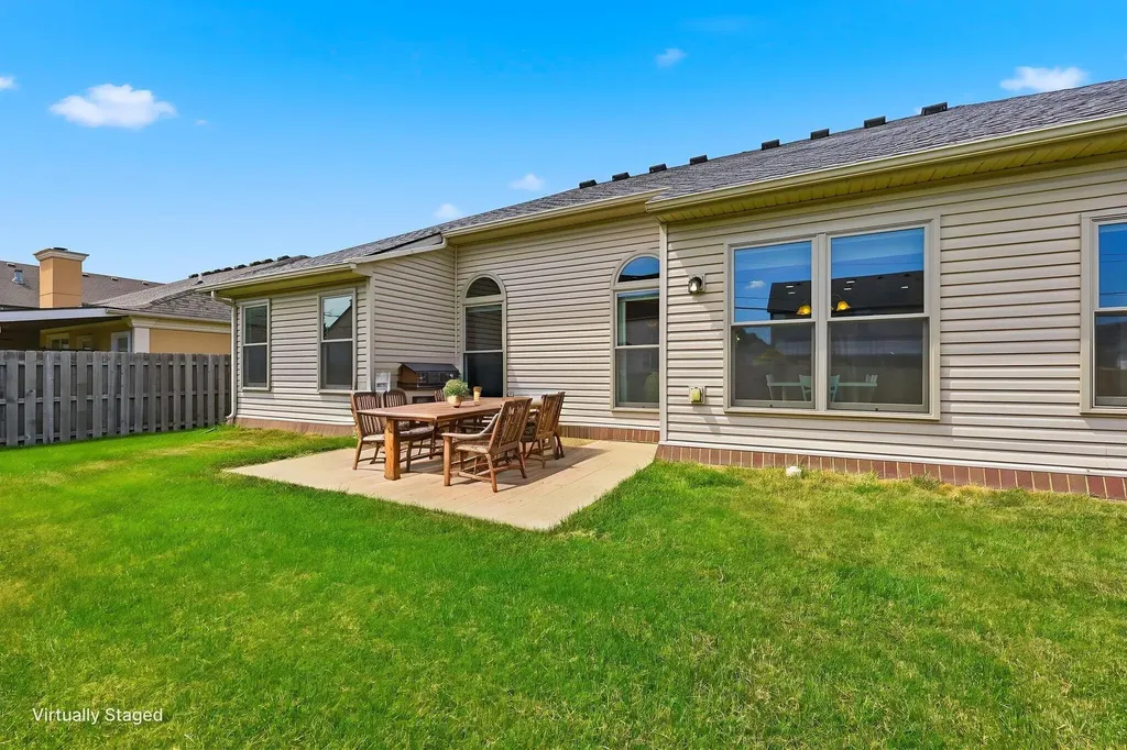 112 Shepherds Trace Versailles KY 40383