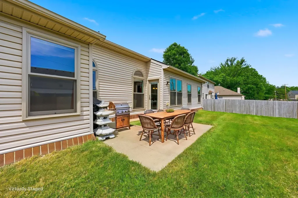 112 Shepherds Trace Versailles KY 40383