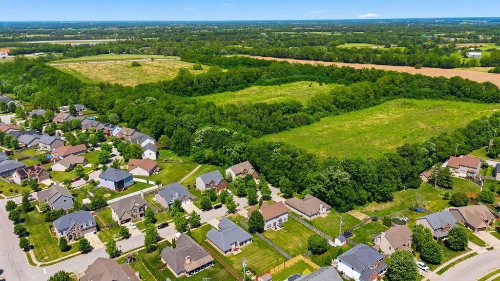 112 Shepherds Trace Versailles KY 40383