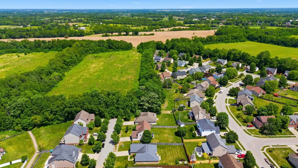 112 Shepherds Trace Versailles KY 40383