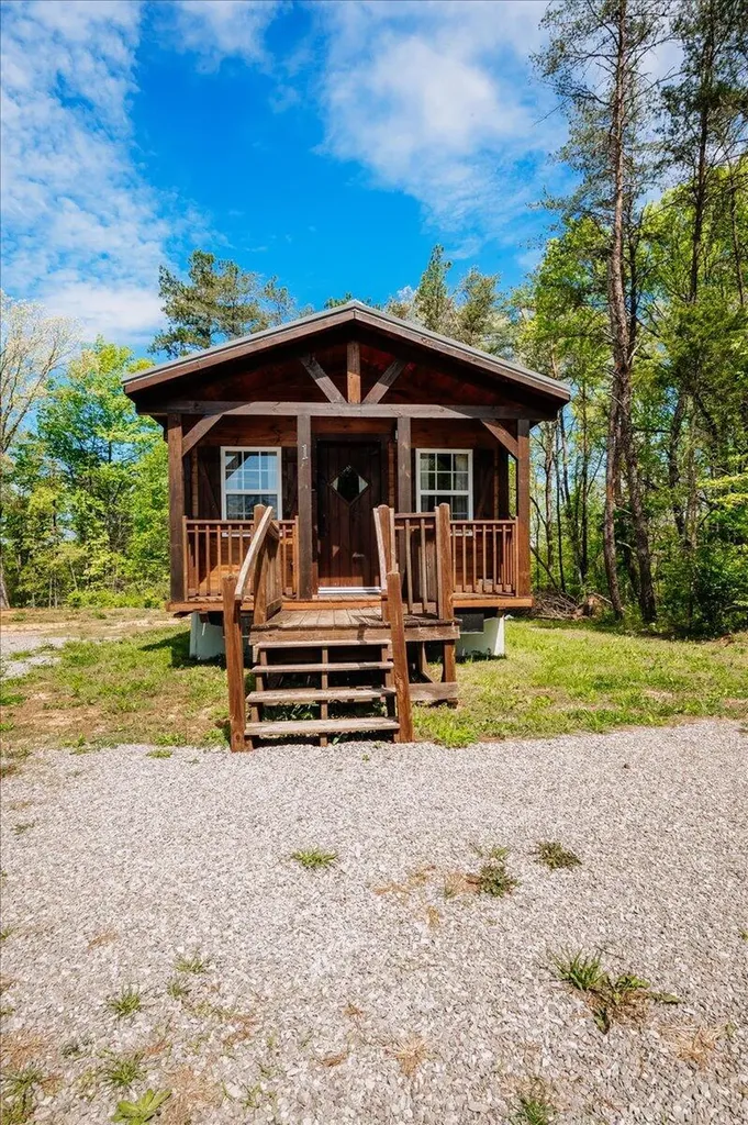 660 Watt Nantz Road East Bernstadt KY 40729