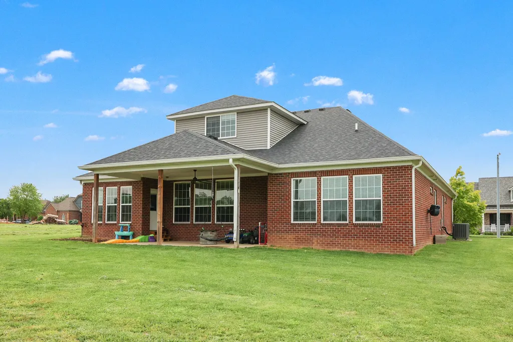 445 Houston Oaks Drive Paris KY 40361