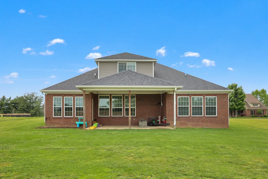 445 Houston Oaks Drive Paris KY 40361