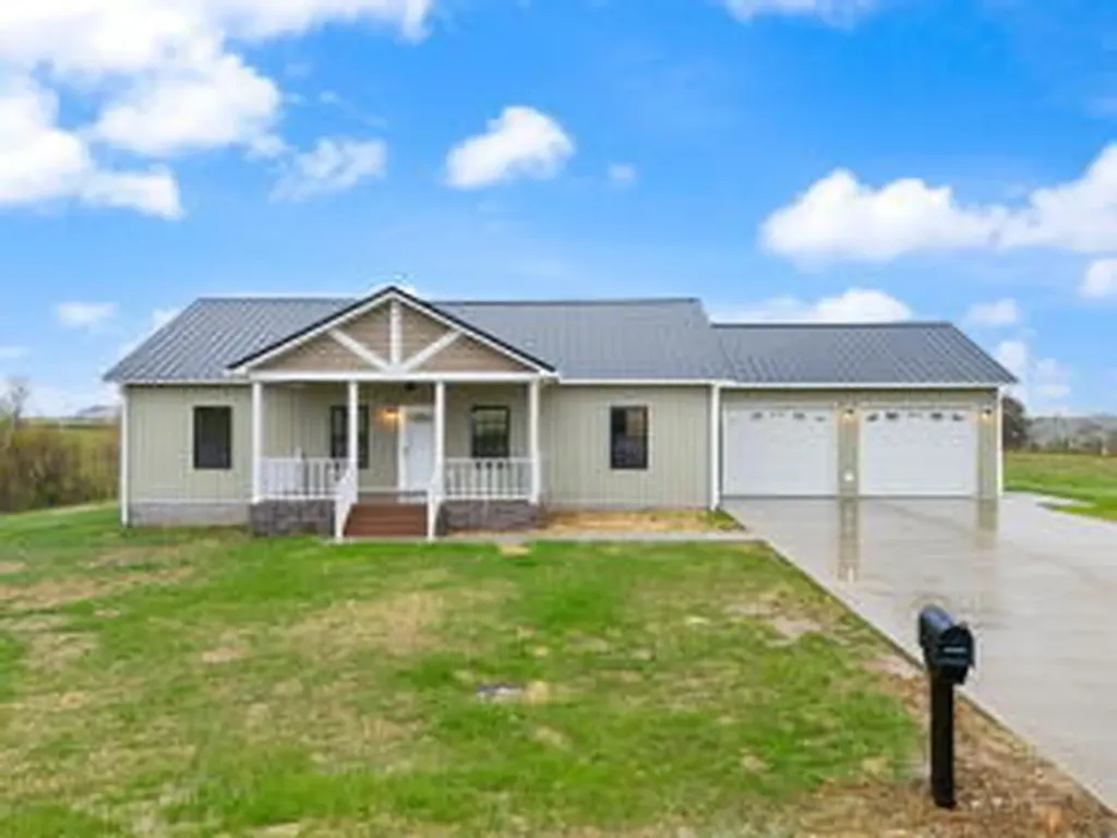 150 Sunflower Road Flemingsburg KY 41041