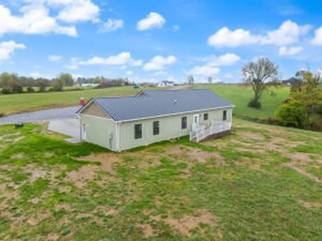 150 Sunflower Road Flemingsburg KY 41041