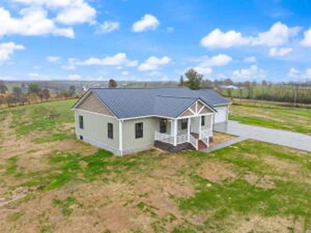 150 Sunflower Road Flemingsburg KY 41041