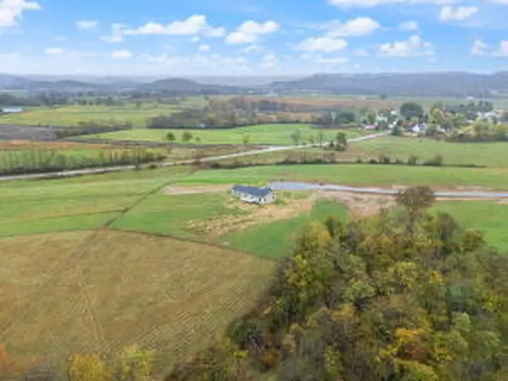 150 Sunflower Road Flemingsburg KY 41041