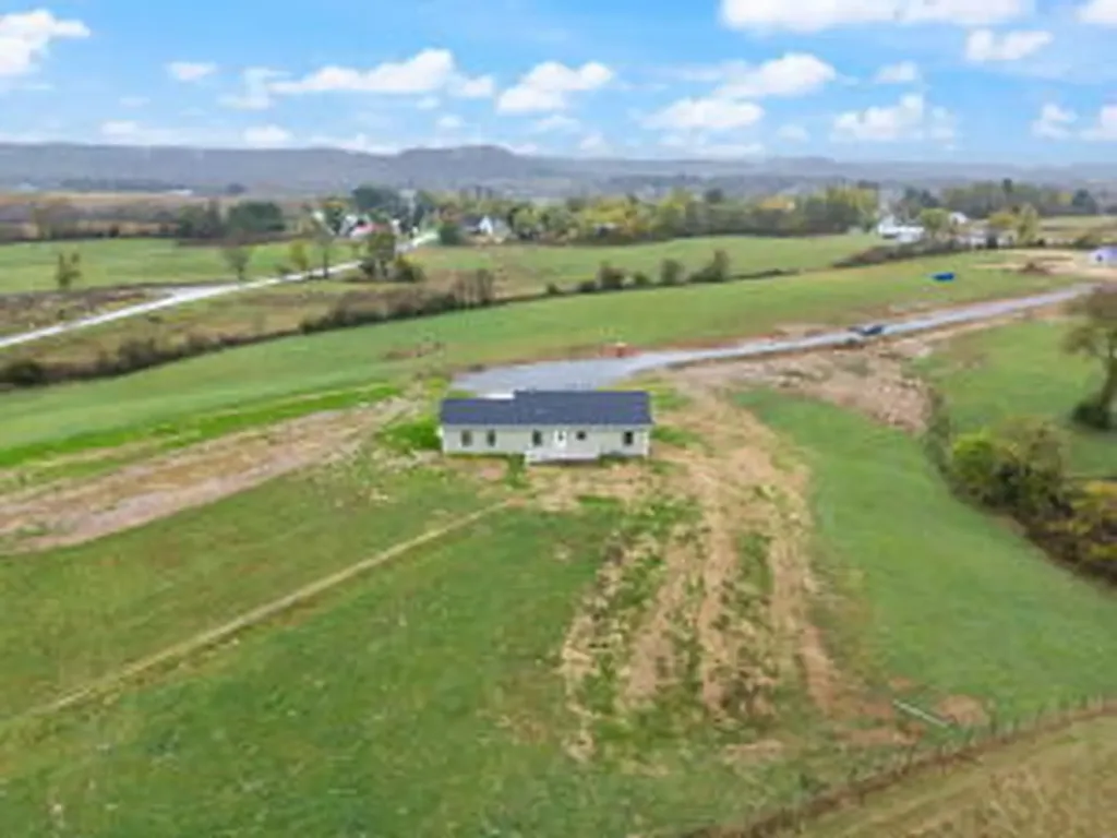 150 Sunflower Road Flemingsburg KY 41041